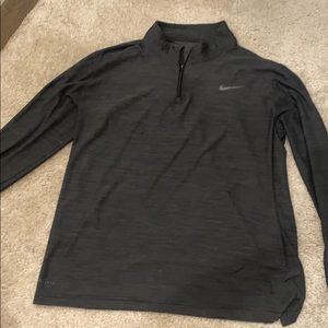 Men’s Nike half zip  pull over